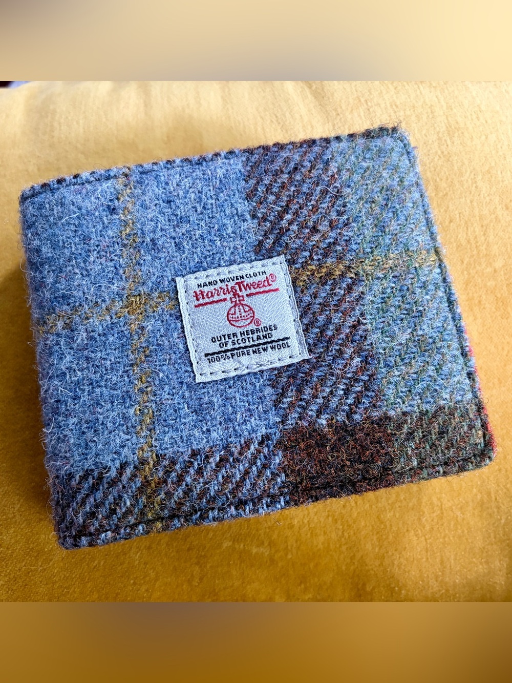 NWOT Harris Tweed 100% Wool & Faux Leather Bifold Wallet